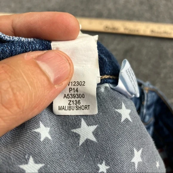 Lucky Brand Jean Shorts Malibu Short Frayed Hem Size 14/32 distressed - Picture 8 of 9
